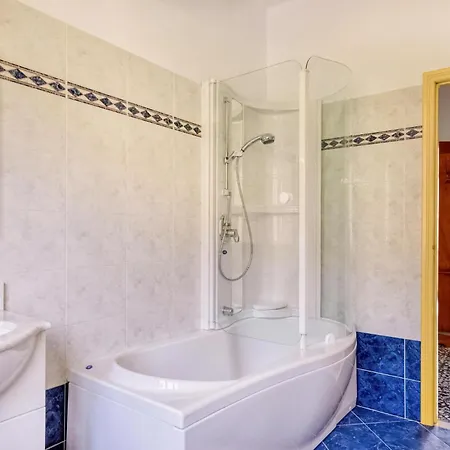 3 Bedroom Stunning In Feriehus